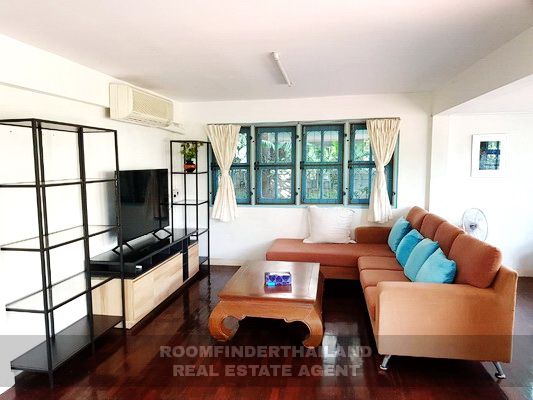 [ให้เช่า] FOR RENT SAMMAKORN RAMKHAMHAENG 112 / 3 bedrooms 3 bathrooms / 60 Sqw. 160 Sqm. **25,000** CLOSE TO THE PASEO TOWN RAMKHAMHAENG