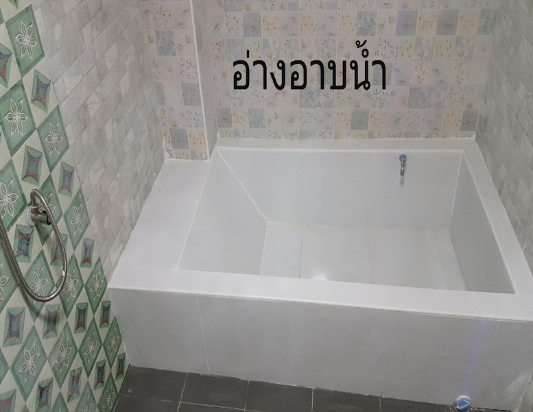 3นอนขายบ้านใกล้เซ็นทรัลปิ่นเก้าติดถนนกาญจนาภิเษกบางบัวทองใกล้ๆมีรถตู้ และ ปอสาย 522 ผ่านหน้าหมู่บ้าน