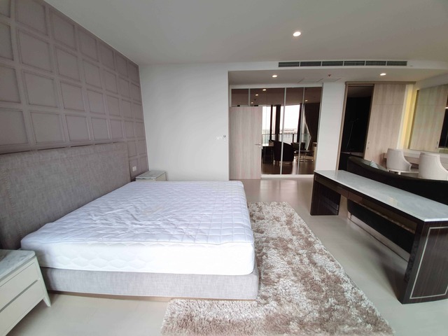 Noble Ploenchit BTS Ploenchit Duplex. Ultra Luxury. High floor next to BTS, Central Embassy