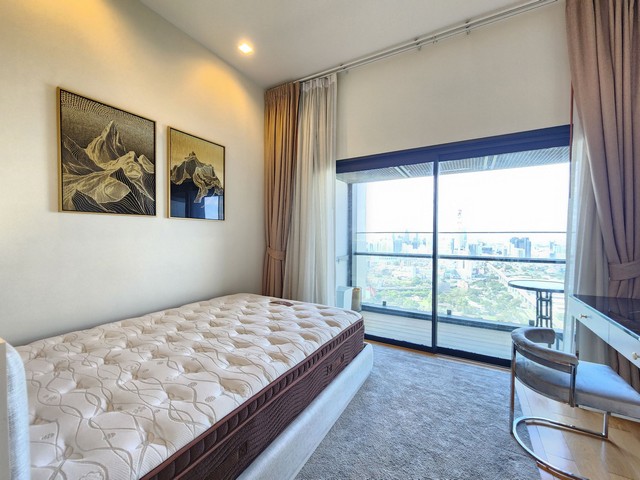 Circle Living Prototype For Rent Fully Furnished Residence next to Makkasan Airport Link