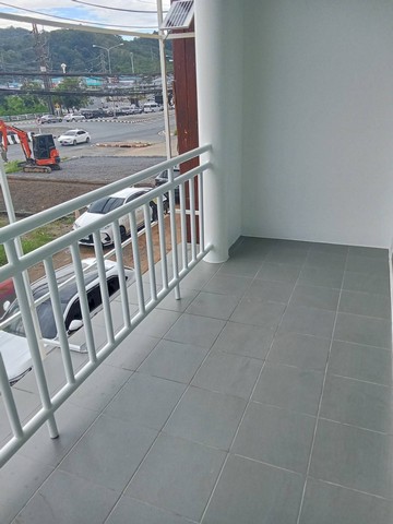 For Rent : Samkong, 3-Story Commercial Building, 2 Bedroom 2 Bathrooms