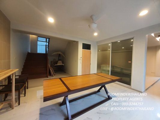 [ให้เช่า] FOR RENT DETACHED HOUSE WUTTAKAT ROAD / 4 bedrooms 4 bathrooms / 80 Sqw. 300 Sqm. **85,000** JUST 2 MINUTES FROM BTS WUTTAKAT