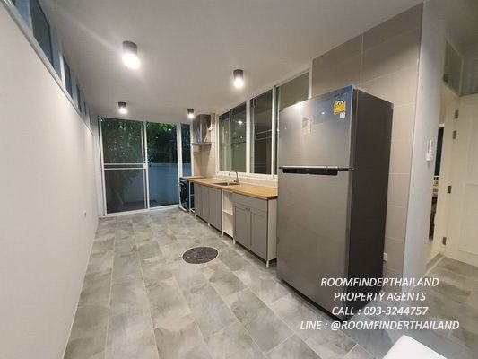 [ให้เช่า] FOR RENT DETACHED HOUSE WUTTAKAT ROAD / 4 bedrooms 4 bathrooms / 80 Sqw. 300 Sqm. **85,000** JUST 2 MINUTES FROM BTS WUTTAKAT