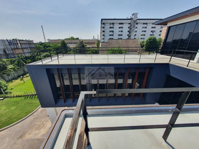 ให้เช่า Pool Villa บ้านเดี่ยว 3 ชั้น สร้างใหม่ Modern Luxury 250 ตรว. สุขุมวิท 62 Roof Top และสระว่ายน้ำกลางบ้าน ใกล้ทาง