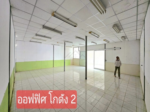 ให้เช่าโกดังออฟฟิศ โรงงาน 2 อาคาร 1,600 ตรม และ 800 ตรม. ติดถนนใหญ่ร่มเกล้า ติดตลาดทองร่มเกล้า เดินทางสะดวก