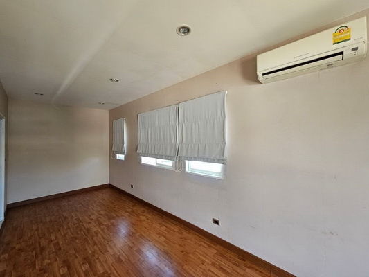 [ให้เช่า] FOR RENT THE GALLERY PINKLAO – SAI 4 / 3 bedrooms 2 bathrooms / 50 Sqw. 180 Sqm. **16,000** CLOSE TO PHUTTHAMONTHON