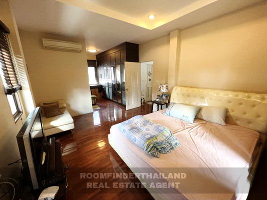 [ให้เช่า] FOR RENT SETTHASIRI PRACHACHUEN RESIDENCE 2 / 3 bedrooms 3 bathrooms / 70 Sqw. 180 Sqm. **45,000** CLOSE TO THE MALL NGAMWONGWAN