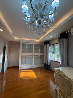 [ให้เช่า] FOR RENT TARAROM HUAMARK / 3 bedrooms 4 bathrooms / 100 Sqw. 240 Sqm. **75,000** CLOSE TO RAJAMANGALA NATIONAL STADIUM