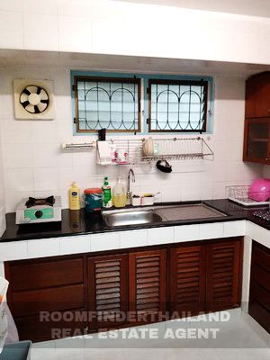 [ให้เช่า] FOR RENT SAMMAKORN RAMKHAMHAENG 112 / 3 bedrooms 3 bathrooms / 60 Sqw. 160 Sqm. **25,000** CLOSE TO THE PASEO TOWN RAMKHAMHAENG