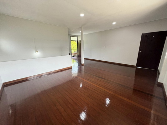 [ให้เช่า] FOR RENT DETACHED HOUSE LADPRAO 64 / 5 bedrooms 4 bathrooms / 107 Sqw. 250 Sqm. **45,000** CLOE TO SKYTRAIN BTS CHOKCHAI 4