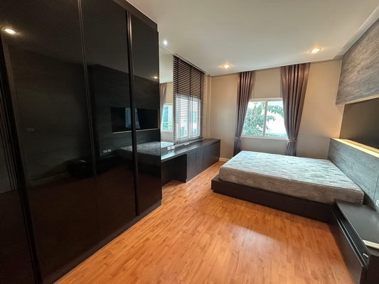 [ให้เช่า] FOR RENT THE GRAND PINKLAO / 3 bedrooms 4 bathrooms / 118 Sqw. 400 Sqm. **120,000** CLOSE TO MAHIDOL UNIVERSITY SALAYA