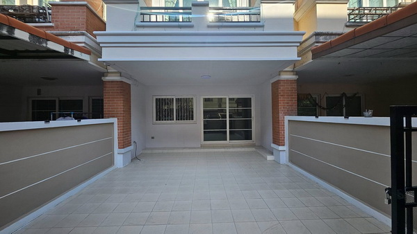 [ให้เช่า] FOR RENT CASA CITY NUANCHAN 1 / 3 bedrooms 4 bathrooms / 25 Sqw. 180 Sqm. **24,000** CLOSE TO CENTRAL EASTVILLE