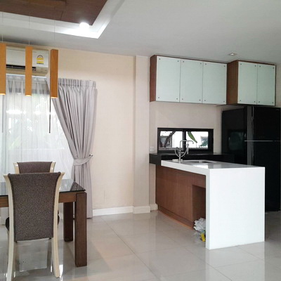 [ให้เช่า] FOR RENT SETTHASIRI ONNUT – SRINAKARIN / 4 bedrooms 3 bathrooms / 80 Sqw. 220 Sqm. **60,000** CORNER HOUSE. CLOSE TO ARL BANTUBCHANG