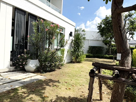 [ให้เช่า] FOR RENT MANTANA WESTGATE / 4 bedrooms 5 bathrooms / 122 Sqw. 285 Sqm. **120,000** CLOSE TO CENTRAL PLAZA WESTGATE