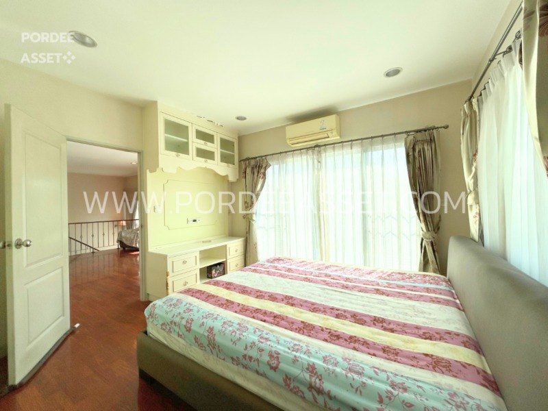 แกรนด์ บางกอก บูเลอวาร์ด ราชพฤกษ์-รัตนาธิเบศร์ (หลังริม หน้าสวน 102 ตร.ว.) ติดถนนราชพฤกษ์ ใกล้ MRT สถานีบางรักน้อยท่าอิฐ เมือง นนทบุรี : Grand Bangkok Boulevard Ratchapruek-Rattanathibet