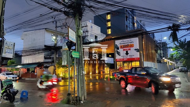 ขายอาคารสำนักงาน 4 ชั้น ซอยรัชดาภิเษก 18 เนื้อที่ 45 ตร.ว. ใกล้ MRT สุทธิสาร เหมาะทำสำนักงาน