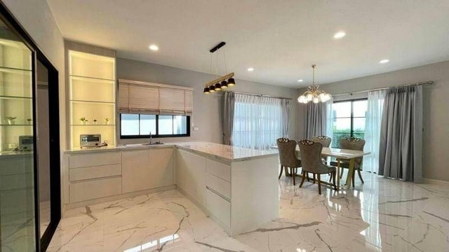 For sale with tenant single house Setthasiri Bangna-Suvarnabhumi size 63sqm 4 BR fully furnished receive full rent