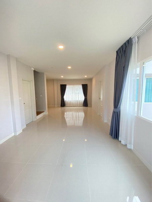 [ให้เช่า] FOR RENT CENTRO PHAHOL – VIBHAVADI / 4 bedrooms 3 bathrooms / 66 Sqw. 175 Sqm. **28,000** CLOSE TO FUTURE PARK RANGSIT