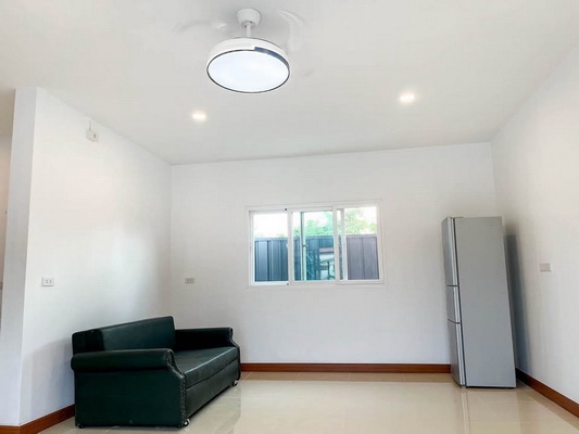 [ให้เช่า] FOR RENT SEMI DETACHED HOUSE PETCHKASEM 68 / 2 bedrooms 2 bathrooms / 35 Sqw. 120 Sqm. **20,000** CLOSE TO THE MALL BANGKAE