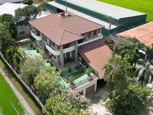 รง. โรงงาน ลำโพ บางบัวทอง ใหญ่ขนาด 1200 ตารางวา 5 Bedroom 5 Bathroom 38000000 BAHT ดีเวอร์ นนทบุรี