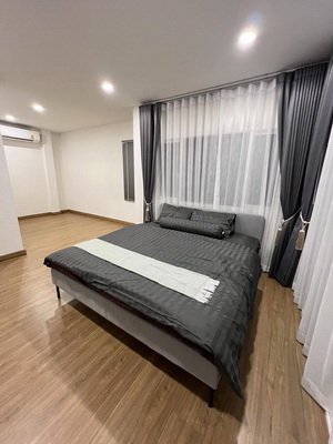 [ให้เช่า] FOR RENT CENTRO BANGNA – WONGWAEN / 4 bedrooms 3 bathrooms / 60 Sqw. 200 Sqm. **38,000** CLOSE TO RAMKHAMHAENG 2