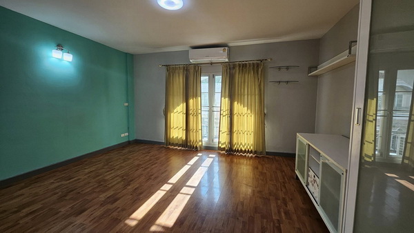 [ให้เช่า] FOR RENT CASA CITY NUANCHAN 1 / 3 bedrooms 4 bathrooms / 25 Sqw. 180 Sqm. **24,000** CLOSE TO CENTRAL EASTVILLE