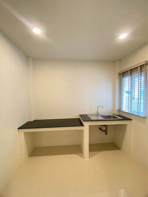 [ให้เช่า] FOR RENT CENTRO PHAHOL – VIBHAVADI / 4 bedrooms 3 bathrooms / 66 Sqw. 175 Sqm. **28,000** CLOSE TO FUTURE PARK RANGSIT