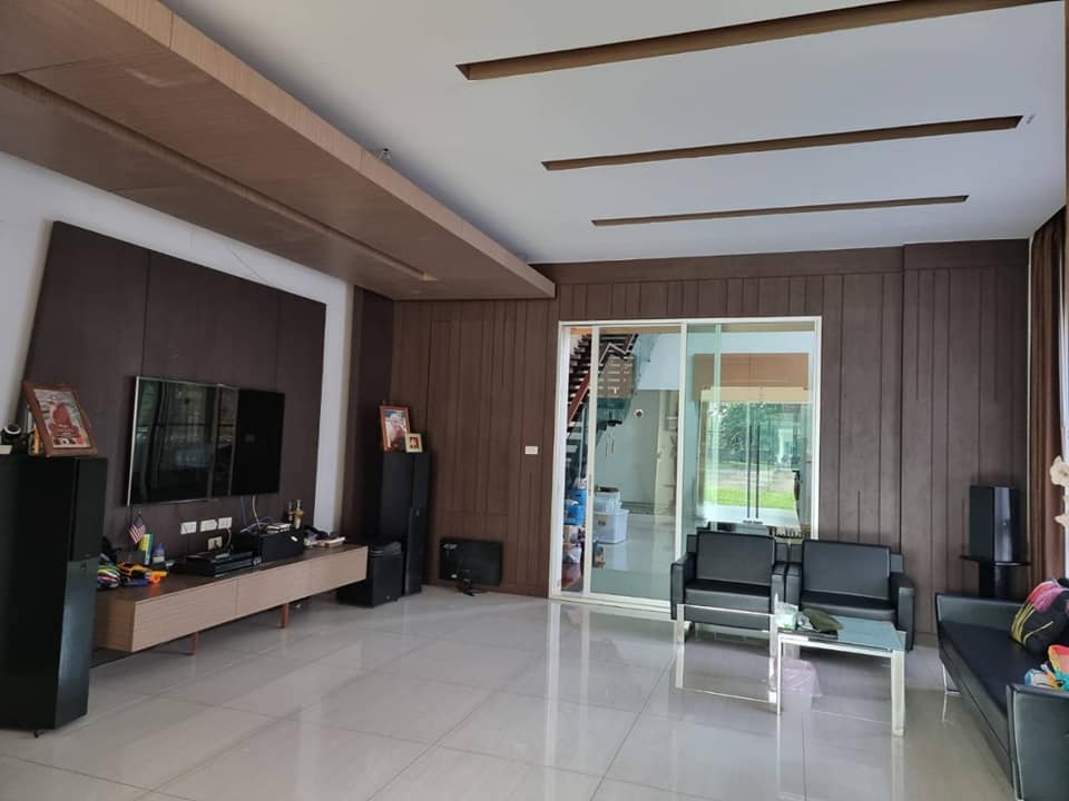 For Sale!! Home Office and Warehouse in Mueang District, Khon Kaen, Thailand An Excellent Investment Opportunity