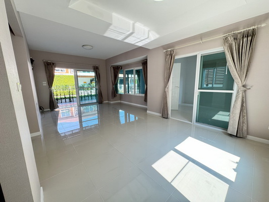 [ให้เช่า] FOR RENT MANTANA LAKE WATCHARAPOL / 4 bedrooms 3 bathrooms / 53 Sqw. 175 Sqm. **35,000** CLOSE TO CHALONGRAT EXPRESSWAY