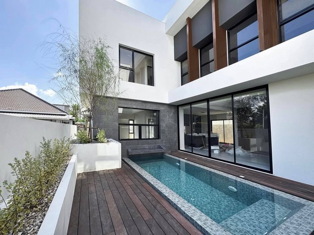 ขายบ้านใหม่พูลวิลล่า2ชั้น Pool Villa 68.9ตรว. 4นอน5น้ำ 10.8ลบ. หมู่บ้านวังตาล ต.สันผักหวาน อ.หางดง เชียงใหม่