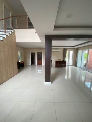 [ให้เช่า] FOR RENT CHOLLADA RAMINDRA / 4 bedrooms 3 bathrooms / 184 Sqw. 300 Sqm. **50,000** CLOSE TO FASHION ISLAND MALL