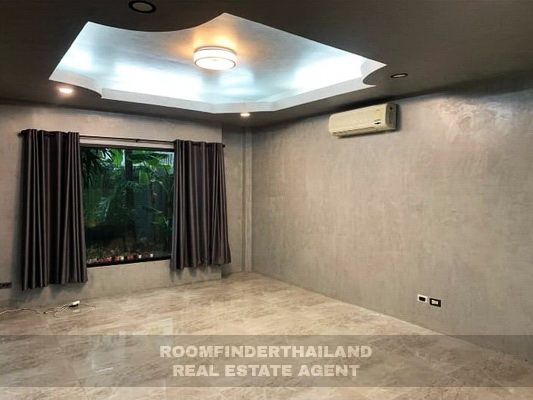 [ให้เช่า] FOR RENT NOBLE TARA EKKAMAI – RAMA 9 / 3 bedrooms 3 bathrooms / 77 sqw. 300 Sqm. **75,000** CLOSE TO SC PARK HOTEL