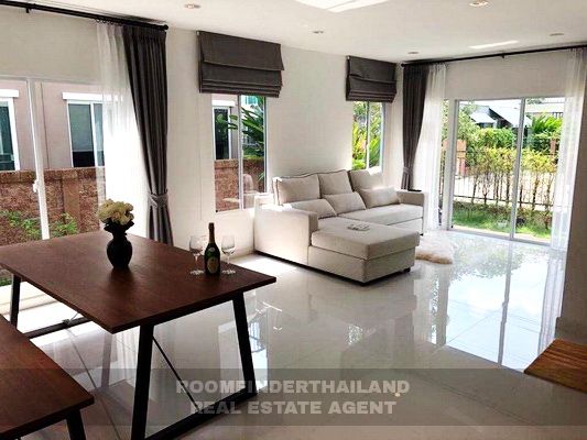 [ให้เช่า] FOR RENT PASSORN PRESTIGE LUXE PATTANAKARN 38 / 3 bedrooms 2 bathrooms / 38 Sqw. 140 Sqm. **45,000** JUST 20 MIN FROM THONGLOR