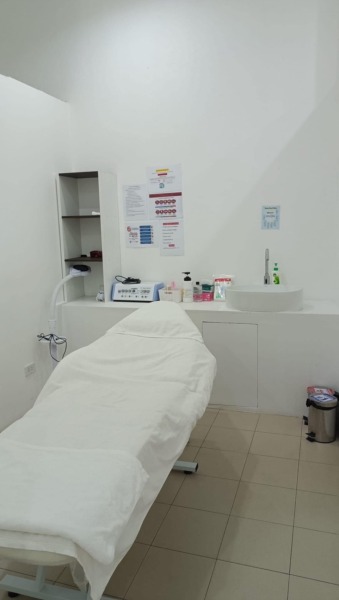 เซ้งทรีดี คลินิคอยุธยา 128 ตรม ห้องใหญ่ ที่จอดรถ 5-10 คัน ทำเลดี ติดริมถนนสายหลัก