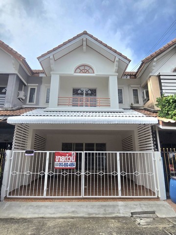 TOWNHOME ซื่อตรง รังสิตคลอง 3 1750000 บาท ใกล้ สวนสนุกดรีมเวิลด์ บรรยากาศดี รีโนเวทใหม่ทั้งหลัง, เฟอร์นิเจอร์ใหม่หมด, จอ