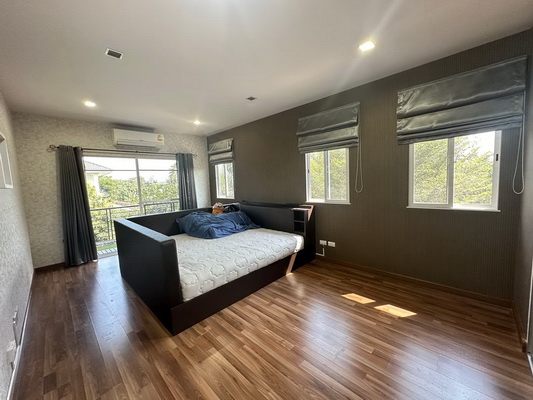 [ให้เช่า] FOR RENT THE PLANT RAMA 9 – WONGWAEN 2 / 3 bedrooms 2 bathrooms / 63 Sqw. 180 Sqm. **38,000** CLOSE TO SUVARNABHUMI AIRPORT