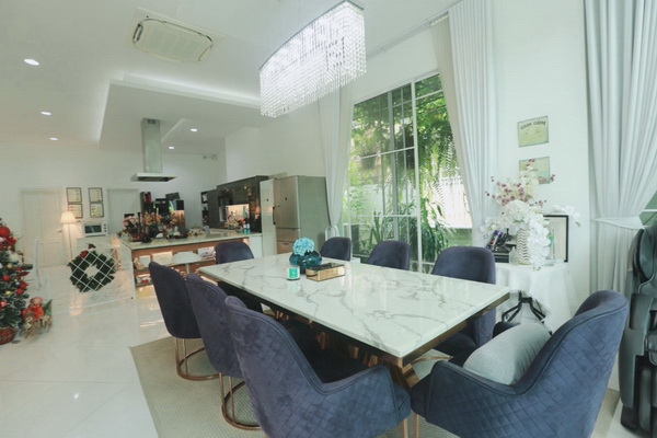 [ให้เช่า] FOR RENT SARIN PARK PRACHANUKUL / 4 bedrooms 4 bathrooms / 132 Sqw. 500 Sqm. **250,000** CLOSE TO MRT WONGSAWANG