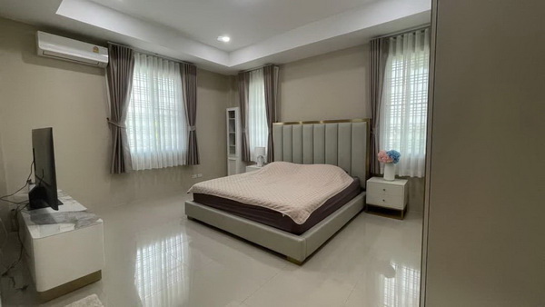 [ให้เช่า] FOR RENT BAAN SUAN NERAMIT SAIMAI / 4 bedrooms 4 bathrooms / 400 Sqw. 320 Sqm. **200,000** POOL VILLA CLOSE TO OR-NGERN MARKET