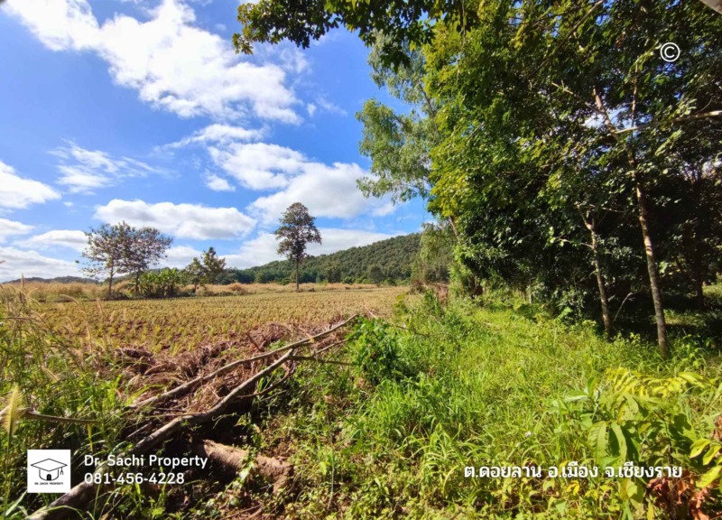 ขายที่ดิน 6 ไร่ 55 ตร.ว. วิวสวยบนเนินหลังติดเขา พร้อมต้นสัก, ใกล้สถานีรถไฟทางคู่ บ้านโป่งเกลือ