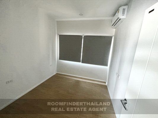 [ให้เช่า] FOR RENT LAKE SERENE RAMA 2 / 4 bedrooms 3 bathrooms / 36 Sqw. 136 Sqm. **25,000** CLOSE TO NORWICH INTERNATIONAL SCHOOL