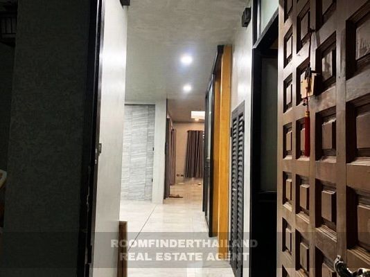 [ให้เช่า] FOR RENT NOBLE TARA EKKAMAI – RAMA 9 / 3 bedrooms 3 bathrooms / 77 sqw. 300 Sqm. **75,000** CLOSE TO SC PARK HOTEL