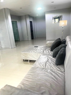 [ให้เช่า] FOR RENT BAAN JITLADA LAND BANGKRUAI – SAINOI / 3 bedrooms 3 bathrooms / 95 Sqw. 180 Sqm. **20,000** CLOSE TO SAINOI HOSPITAL