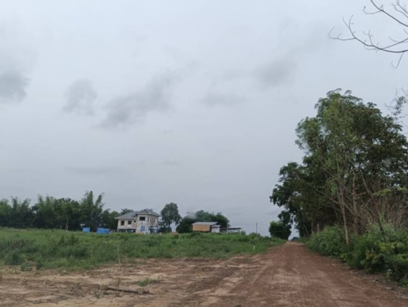 ขายที่ดินติดบ้านคน เนื้อที่ 558 ตรว.