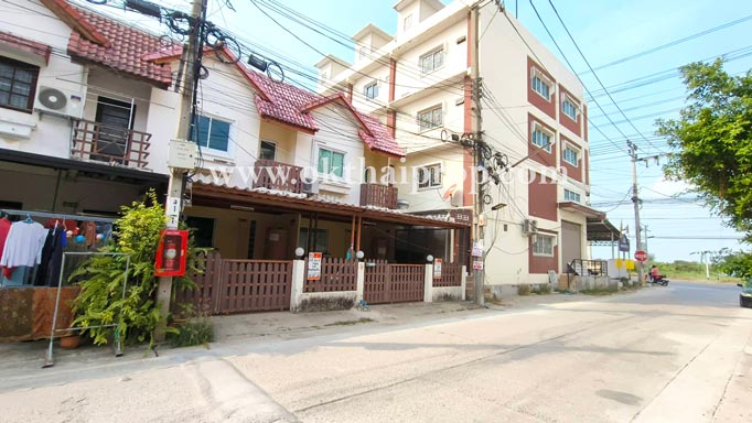 ทาวน์เฮ้าส์ หมู่บ้านนครทองปาร์ควิว2 ถ.บางกรวย-ไทรน้อย จ.นนทบุรี