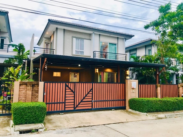 ม.กรุงเทพ รังสิต 3กม.Pet Friendly ซีเจ คลองหลวง คลอง 2 700 ม.บ้านเดี่ยว 2 ชั้น 3นอน 2น้ำ จัดเต็มเฟอร์ บิ้วอินท์ครัว