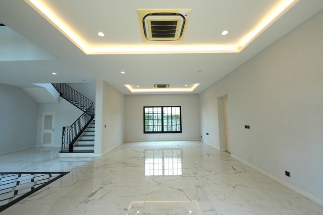 ขายบ้าน 2 ชั้นระดับ Super Luxury บ้านแสนสิริ พัฒนาการ (Baan Sansiri Pattanakarn) ขนาด 232.1 ตารางวา บ้านใหม่หลังมุม