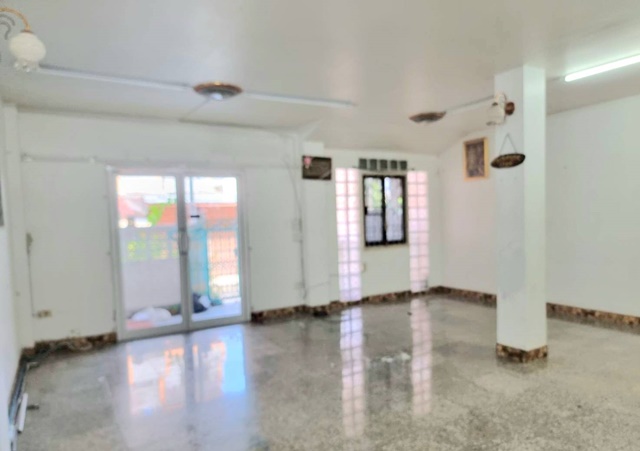 MRTบางแค 2.5 กม. กัลปพฤกษ์ คฤหาสน์ 3 ชั้น 2 คูหา 4นอน 2.2 กม. 33 ตร.วา.300 ตร.ม.รร.นานาชาติบริติชโคลัมเบีย 3.6 กม. กาญจน