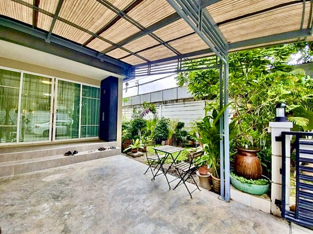 ทาวน์โฮม 3 ชั้น (หลังมุม) รร.ไบรท์ตัน คอลเลจ กรุงเทพ 1.2 กม.3นอน กรุงเทพกรีฑา 5-9 3น้ำ Modern luxury 36ตร.วา. 426ตรม ตลา