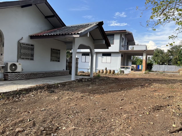 เพิ่มสระว่ายน้ำได้ 5นอน เขาเขียวมหิดล นครสวรรค์ ให้เช่าหลังใหญ่ 405 ตรม. มีแอร์1ตัว บนที่ดิน 2ไร่ ทำรีสอร์ทได้ อากาศดีมา