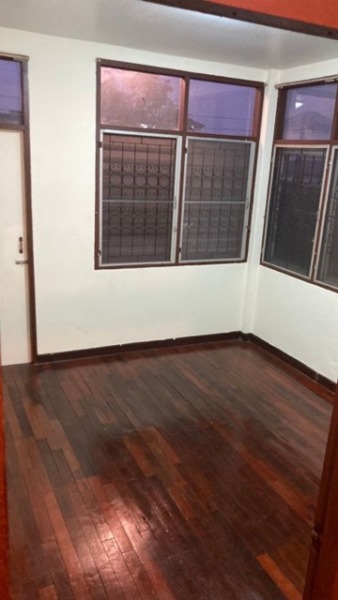 ม.ราชภัฏจันทรเกษม 3.1 กม. MRT โชคชัย4 1.7 กม.ให้เช่าบ้านเดี่ยว 2 ชั้น 59 ตร.วา.240 ตร.ม.3 นอน 2 น้ำ เซ็นทรัล อีสต์วิลล์